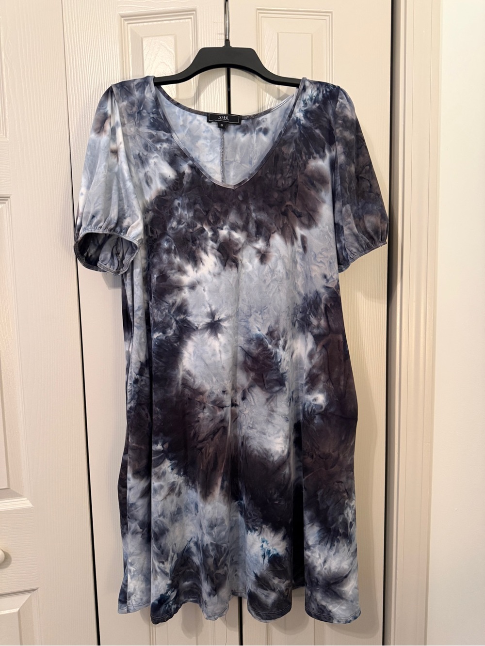 Vibe Sportswear- Women's Blue Gray Tie-Dye V-Neck Dress